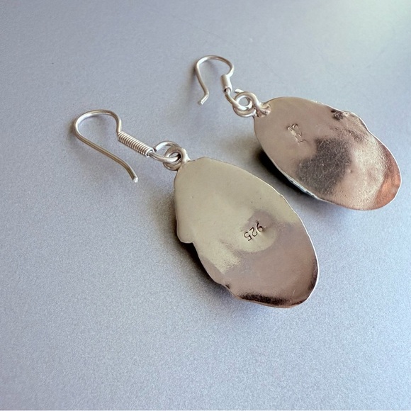 Native American Kingman Turquoise Leaf Design Dangle Earrings in Sterlin… - Picture 3 of 5